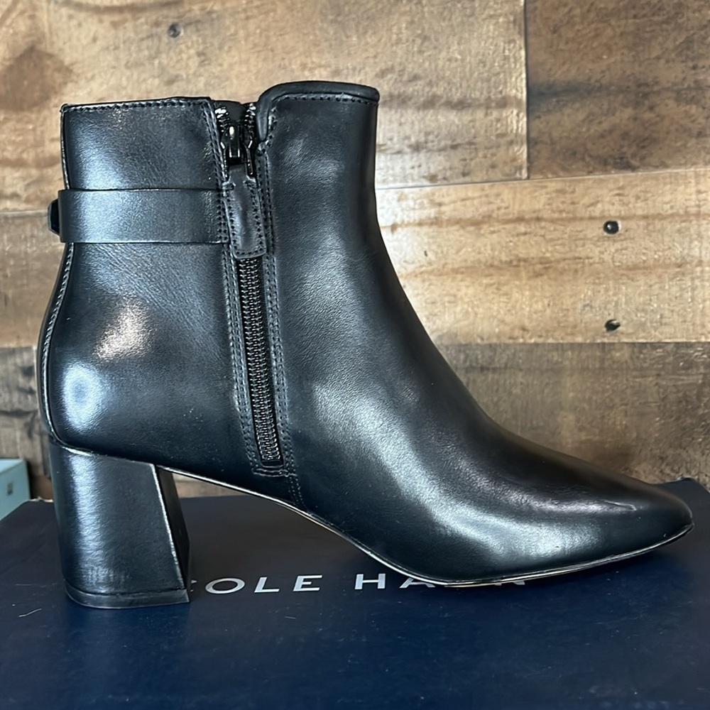 Cole Haan Ettie Buckled Bootie Black Size 6 B - Picture 6 of 10